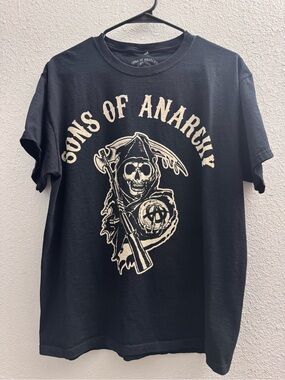 Skull Graphic Tee - Black